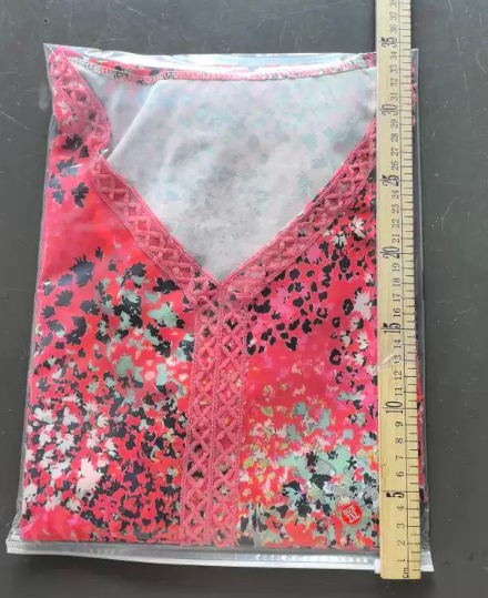 Robe à col en V