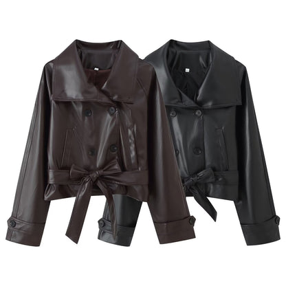Manteau court en cuir à double boutonnage