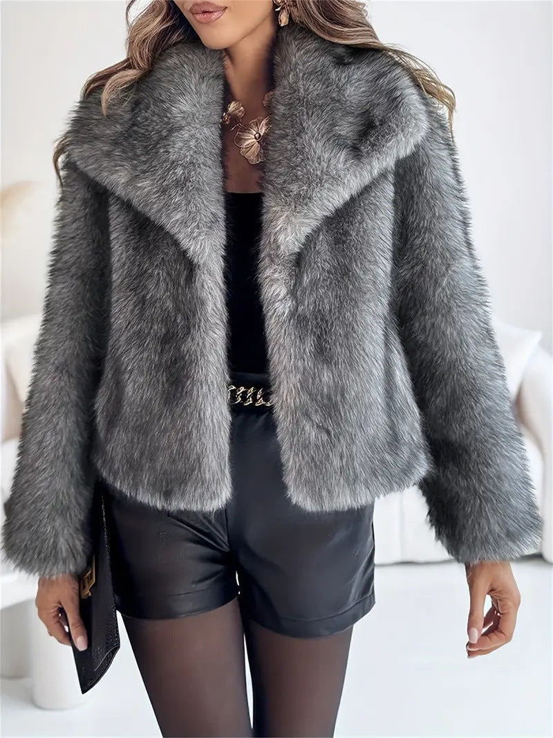 Manteau en fourrure synthétique à col pointu