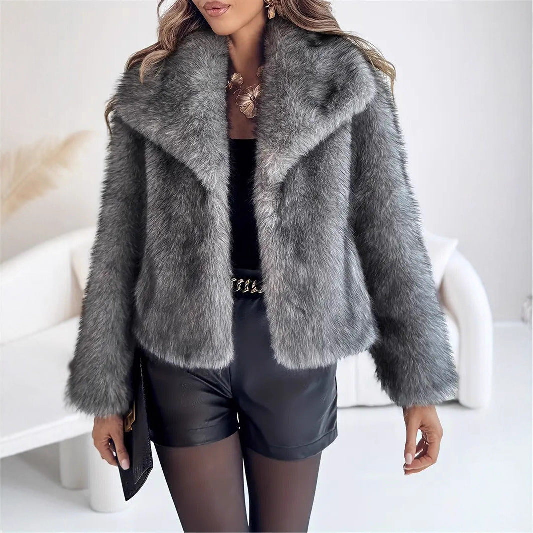 Manteau en fourrure synthétique à col pointu