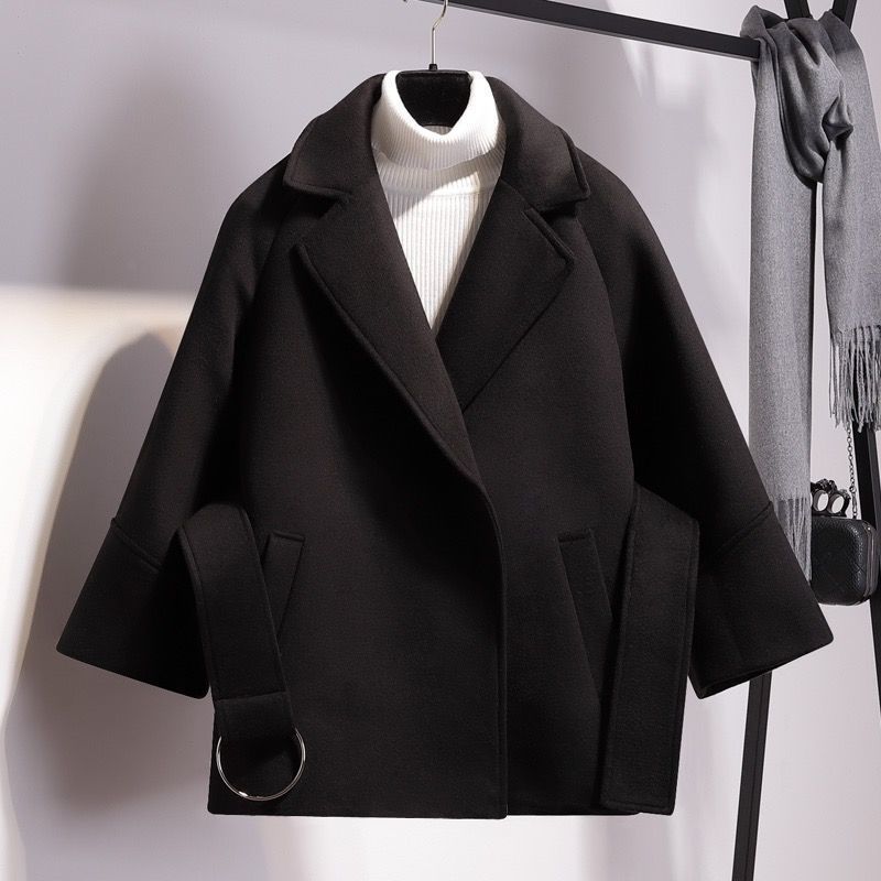 Manteau court ample en laine pour femme