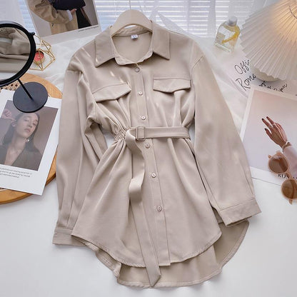 Robe chemise à lacets et motif dentelle